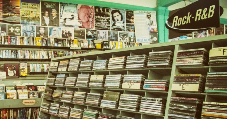 CD case lot