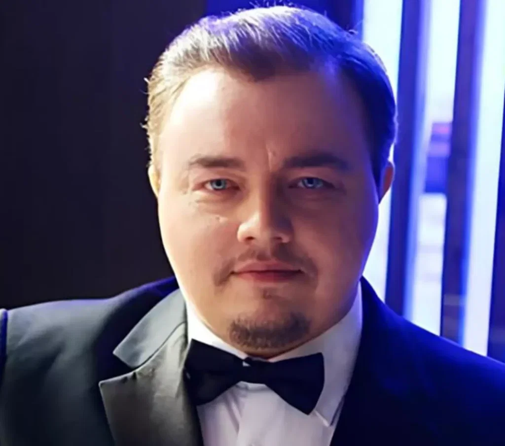 Leo lookalike