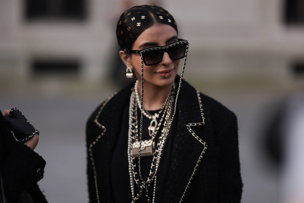Street Style - Paris Fashion Week - Womenswear Spring/Summer 2025 - Day Nine