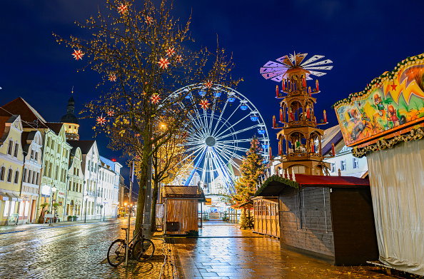 Cottbus Christmas market before opening
