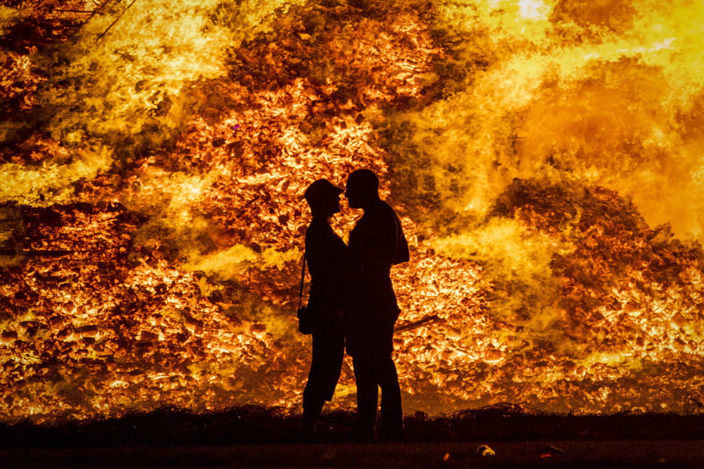 Battle of the Boyne bonfires