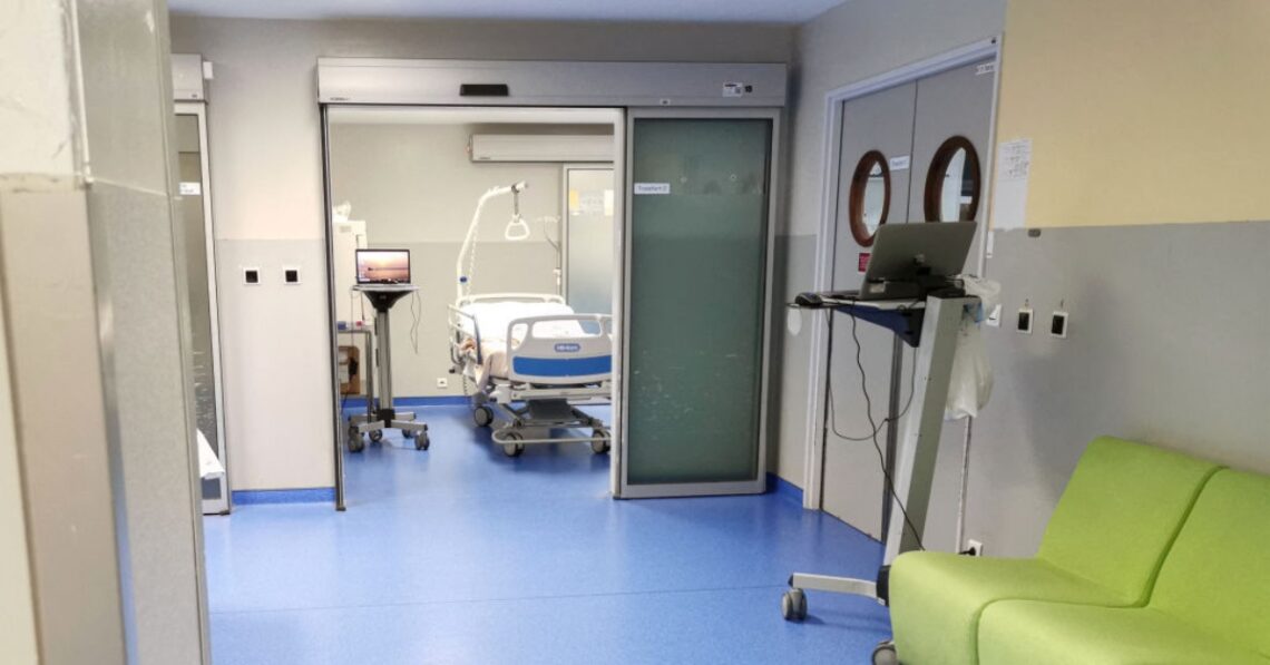 Medical Bed (Photo by NICOLAS GUYONNET/Hans Lucas/AFP via Getty Images)