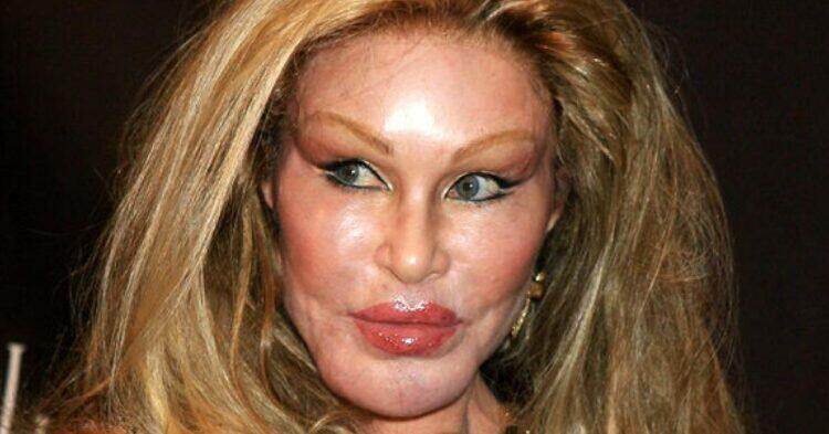 People pay tribute to Jocelyn Wildenstein after her death