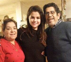 Selena with her relatives