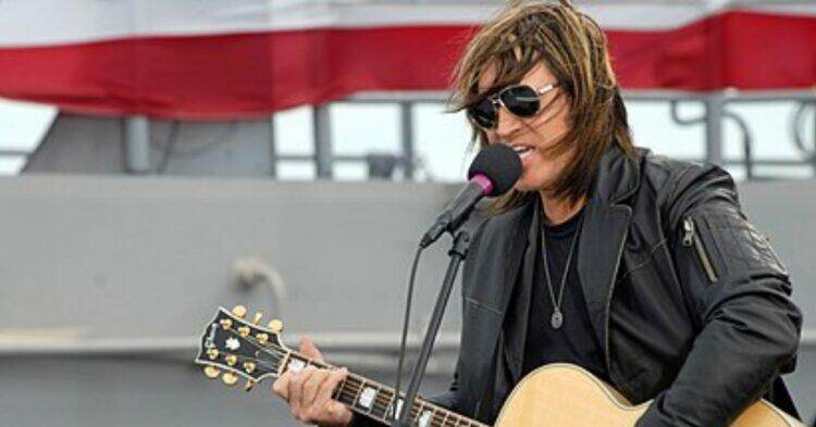 Billy Ray Cyrus, host for NBC's 