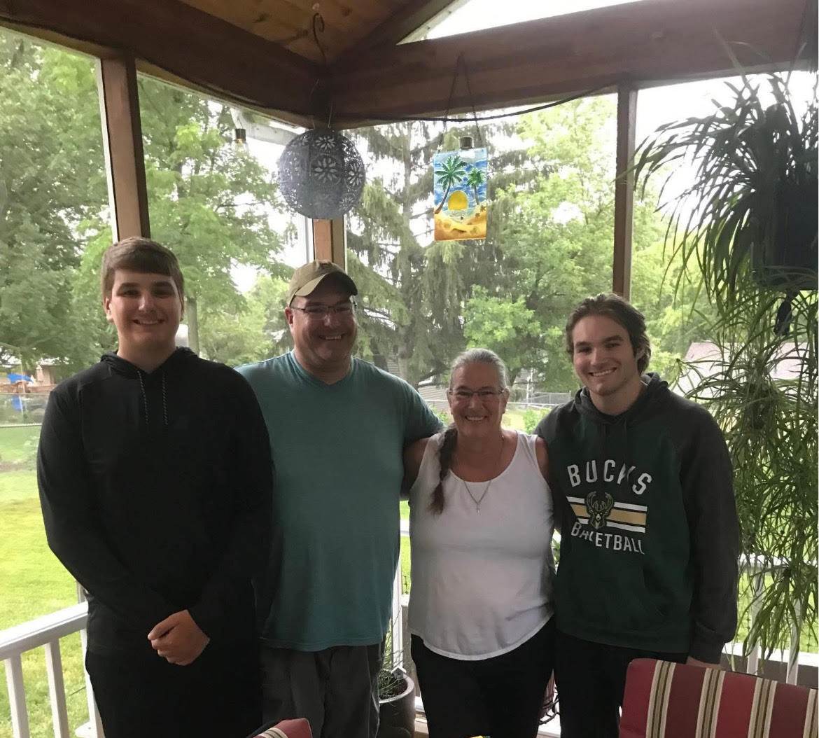 Cole Schmidtknecht and family