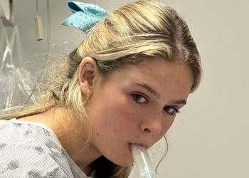 Teenager Brianne Cullen in the hospital on inhaler