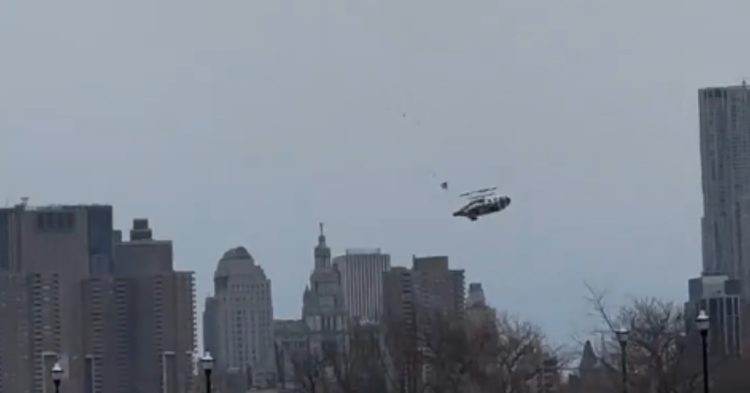 Helicopter falling into the Hudson river