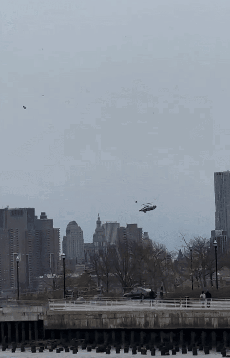 Helicopter falling into the Hudson river