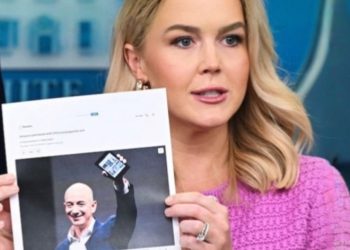 Karoline Leavitt, Jeff Bezos