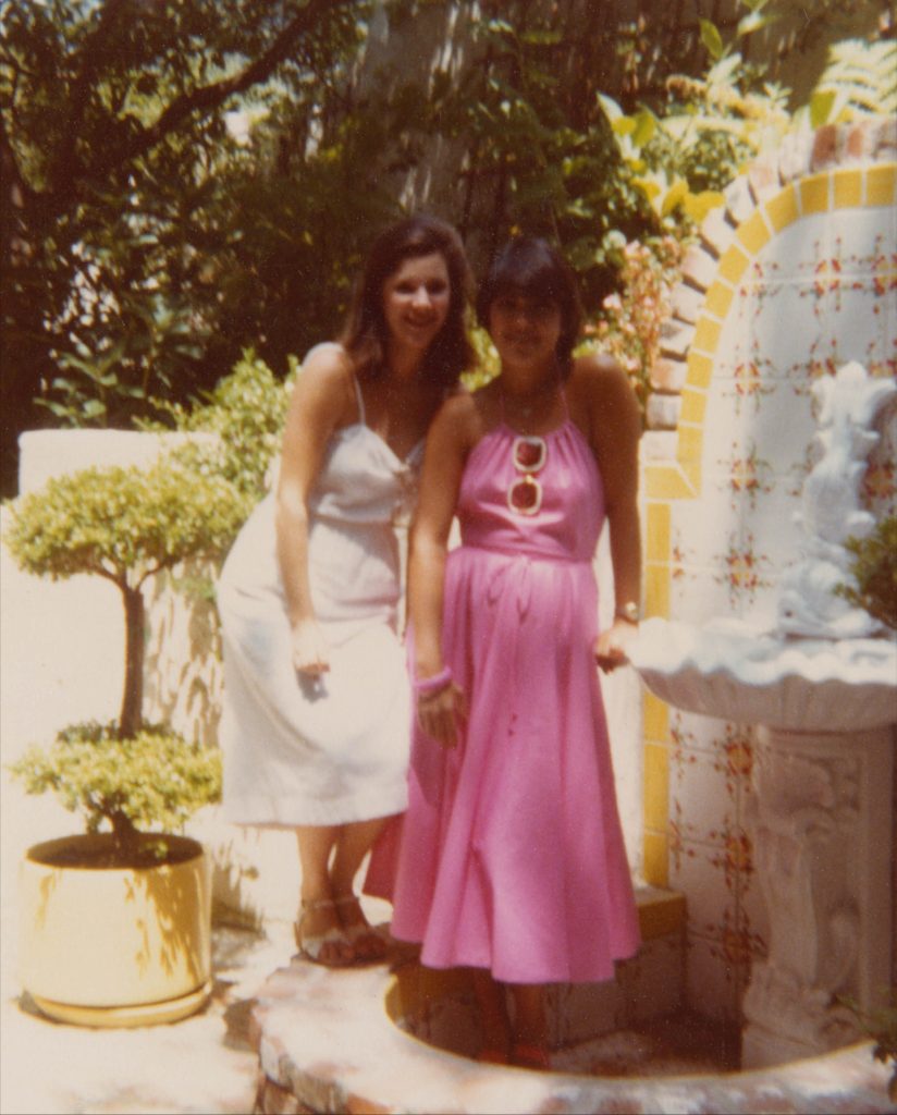 Kris Jenner and sister Karen Houghton with family