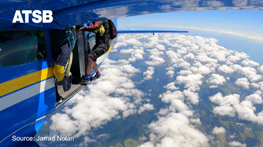 Video if skydiver's parachute getting stuck