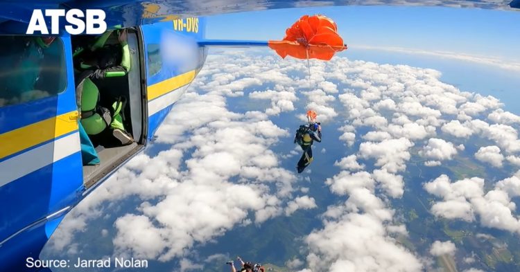 Video if skydiver's parachute getting stuck